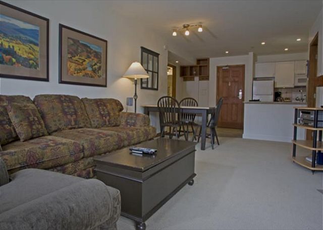 Whistler Aspens on Blackcomb Accommodation 358 Living Room